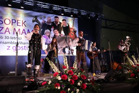 Koncert Šopek za mami ob 30-letnici ansambla Viharnik (47)